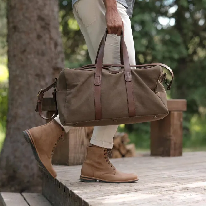Men Luis Weekender Forest Green Nisolo Bags and Wallets